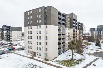 Kingswood I in Peterborough, ON - Building Photo - Building Photo