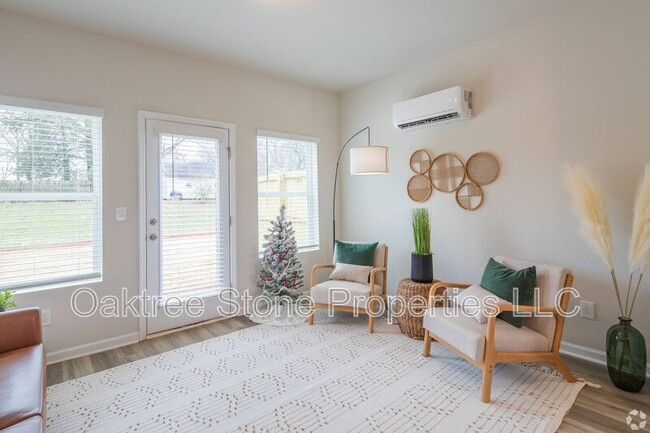 property at 118 Foster Wy Dr