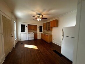 227 N Washington St in Janesville, WI - Building Photo - Building Photo