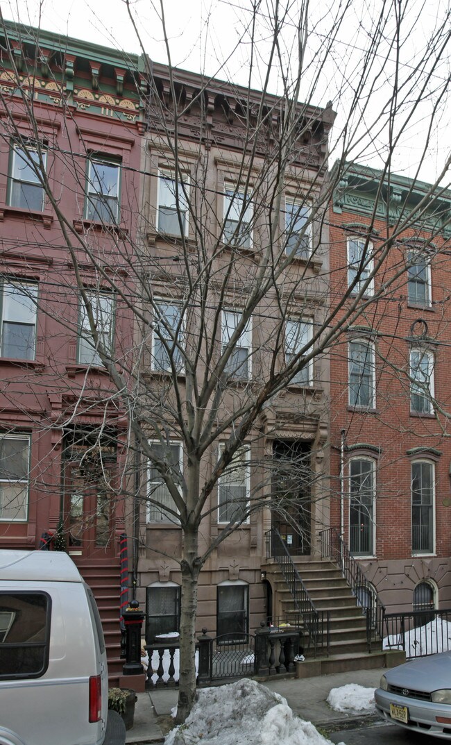 119 Wayne St in Jersey City, NJ - Building Photo - Building Photo