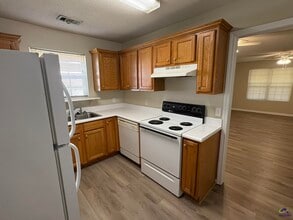 105 Alice Dr in Perry, GA - Building Photo - Building Photo