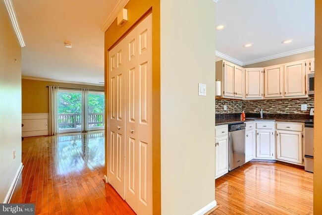 property at 30 Old Forge Ct
