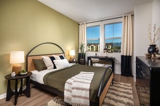The Kingsley Luxury Apartments in Rialto, CA - Foto de edificio - Building Photo