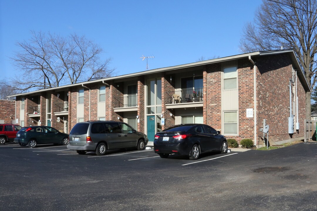 The Rockford Arms Apartment Community in Shively, KY - Building Photo