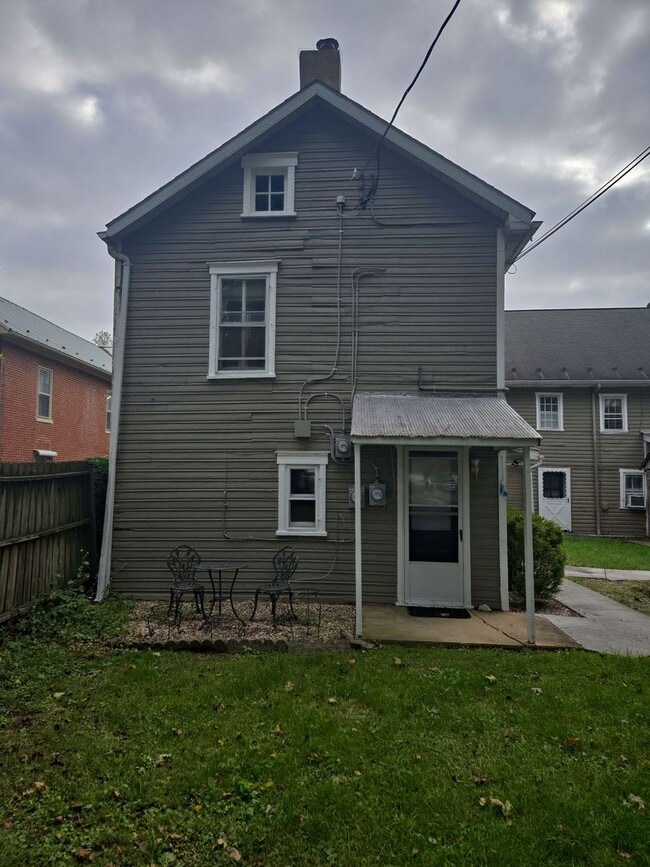 106-108 S Main St in Mercersburg, PA - Building Photo - Building Photo