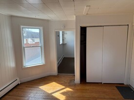 9 South Main St in Mechanicville, NY - Building Photo