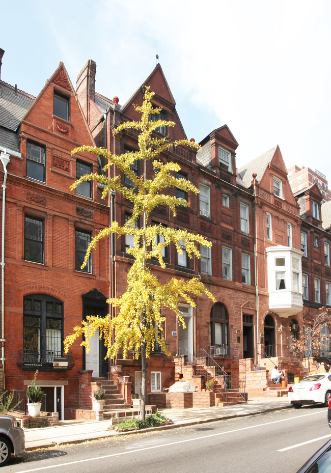 Calvert - Eager - Saint Paul in Baltimore, MD - Building Photo - Building Photo