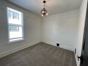 2523 N Murray Ave in Milwaukee, WI - Building Photo - Building Photo