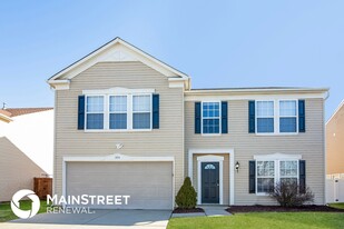 304 Zander Woods Ct in Mount Holly, NC - Building Photo