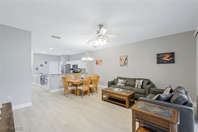 property at 836 Hampton Cir