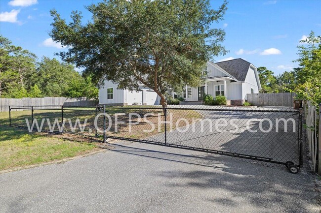 4921 Mason Calle Rd in Gulf Breeze, FL - Building Photo - Building Photo