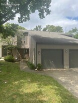 932 Dry Valley Ct in Villa Hills, KY - Building Photo
