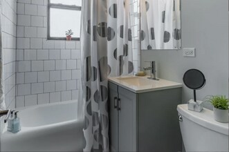 6809 N Sheridan Rd in Chicago, IL - Building Photo - Building Photo