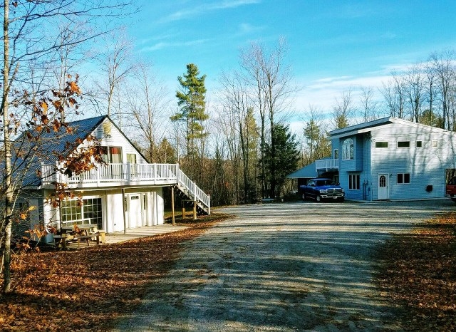 849 Bridgton Rd in Sebago, ME - Foto de edificio