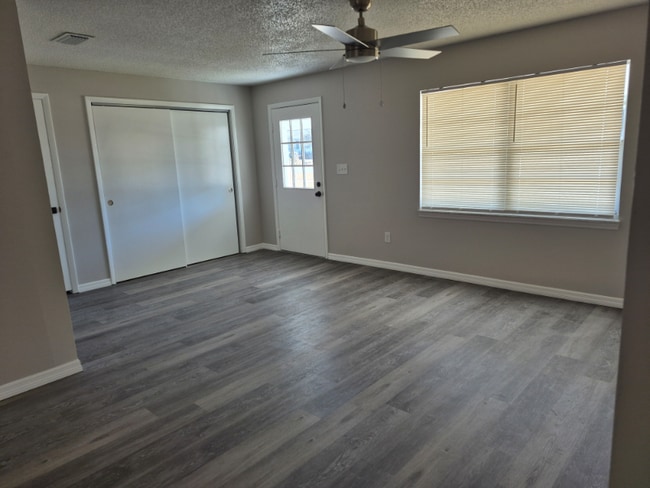 2131 W Greenway Pl in Citrus Springs, FL - Building Photo - Building Photo