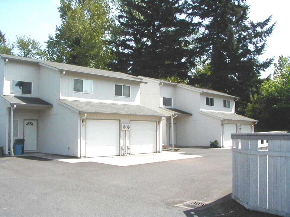 256 SE Weir St in Camas, WA - Building Photo