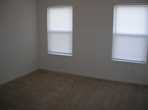 2663 Camelot Way in Greenwood, IN - Building Photo - Building Photo