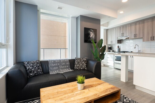 90 Champagne Ave S in Ottawa, ON - Building Photo - Building Photo