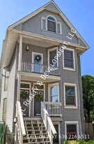 1423 W Oakdale Ave in Chicago, IL - Building Photo