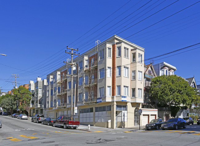 400 Fillmore (596 Page) Street in San Francisco, CA - Building Photo - Building Photo