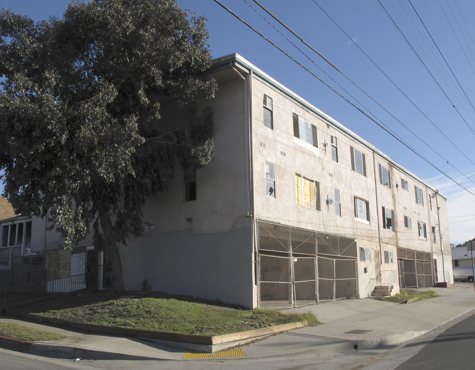 11254 Berendo Ave in Los Angeles, CA - Building Photo