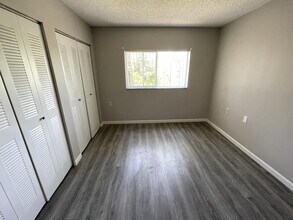 1153 Lake Victoria Dr in West Palm Beach, FL - Building Photo - Building Photo