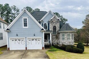 96 Lamplighter Way in Spring Lake, NC - Building Photo