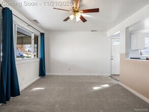 1320 E Goulson Ave in Hazel Park, MI - Building Photo - Building Photo