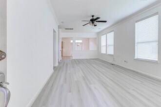 8115 Barnes Ridge Ln in Houston, TX - Building Photo - Building Photo