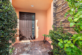 12841 Trevi Isle in Palm Beach Gardens, FL - Foto de edificio - Building Photo