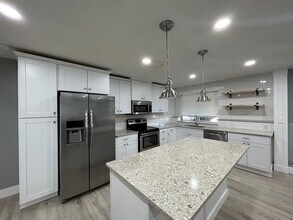 221 780 E in Salem, UT - Building Photo - Building Photo