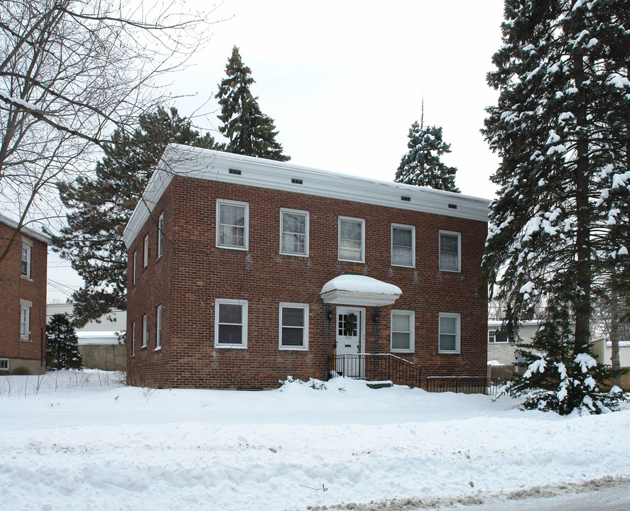 2220 Crescent Rd in Schenectady, NY - Building Photo