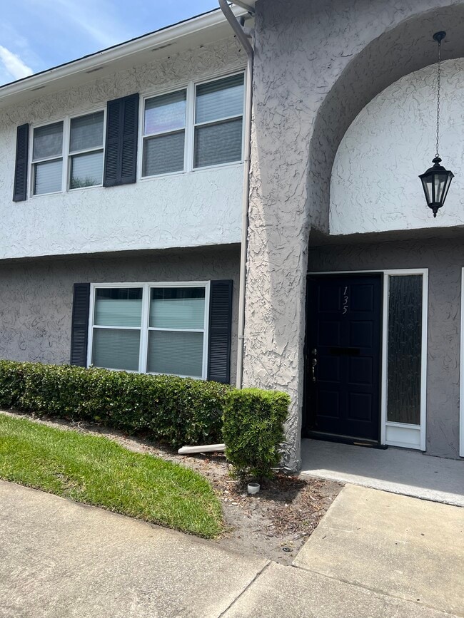 property at 695 US-1