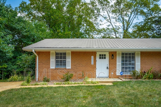 2508 Woodfin Ave in Red Bank, TN - Building Photo - Building Photo