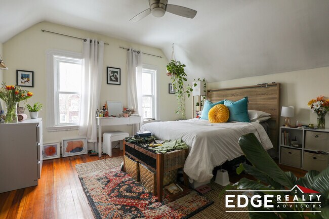 52 Donnybrook Rd in Boston, MA - Foto de edificio - Building Photo