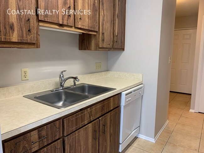 212 Stephen Ave in Mary Esther, FL - Building Photo - Building Photo