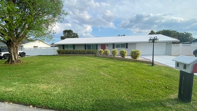 3100 Indian Trail in Atlantis, FL - Building Photo - Building Photo