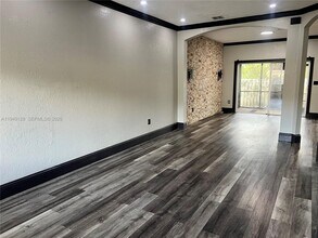 10244 SW 20th St in Miramar, FL - Building Photo - Building Photo