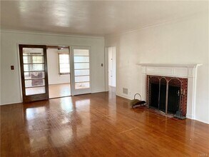 2347 Santa Anita Ave in Altadena, CA - Building Photo - Building Photo