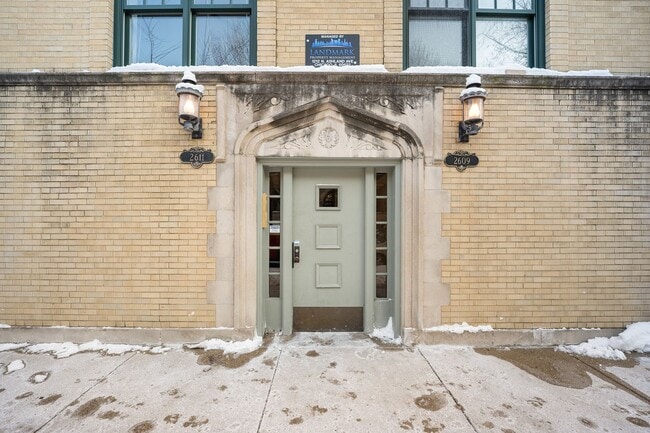 2611 N Dayton St in Chicago, IL - Foto de edificio - Building Photo