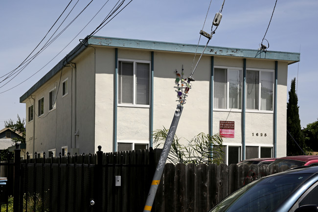 1625 Prince St in Berkeley, CA - Building Photo - Building Photo