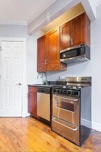 722 10th Ave, Unit 3D in New York, NY - Foto de edificio - Building Photo