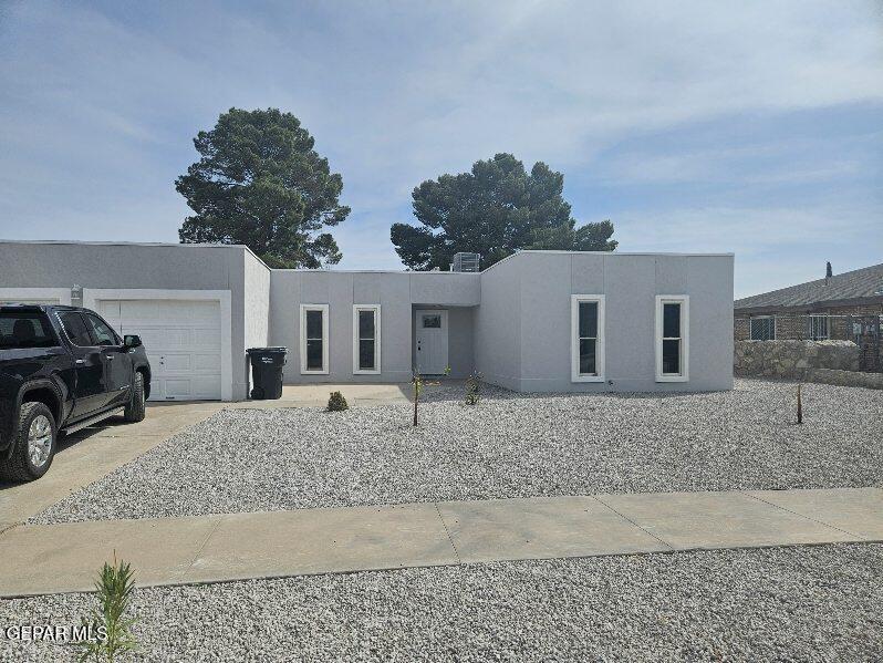 14841 Kingston Rd in Horizon City, TX - Building Photo