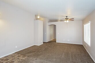 5333 W Cool Dawn Ct in Las Vegas, NV - Building Photo - Building Photo