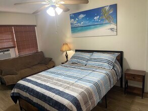 1121 SW 22nd Ave, Unit 2b in Fort Lauderdale, FL - Foto de edificio - Building Photo