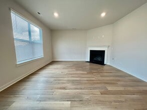 1030 Ewell Farm Dr in Spring Hill, TN - Building Photo - Building Photo