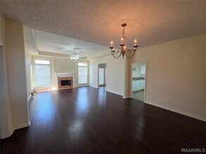 9400 Bristlecone Dr in Montgomery, AL - Foto de edificio - Building Photo