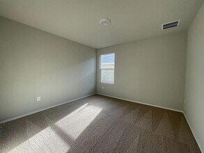 15200 Siberian Elm Ln in Austin, TX - Building Photo - Building Photo