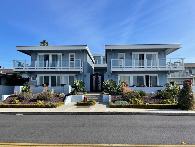 property at 320 Paseo De La Playa