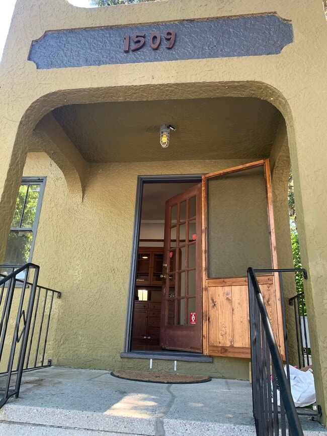 1509 Estudillo St, Unit 1509